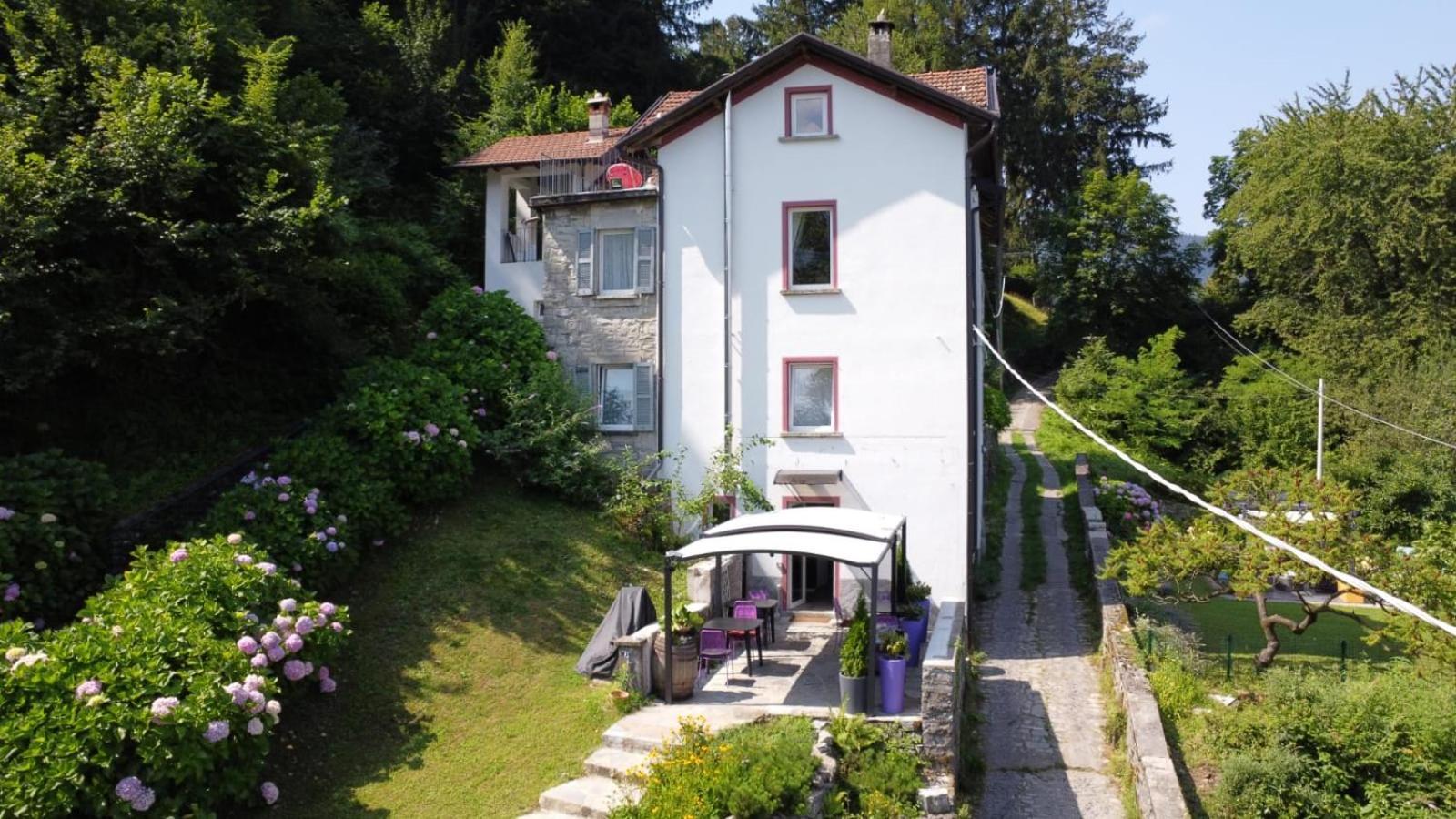 Essentia Guest House Faggeto Lario Exterior foto